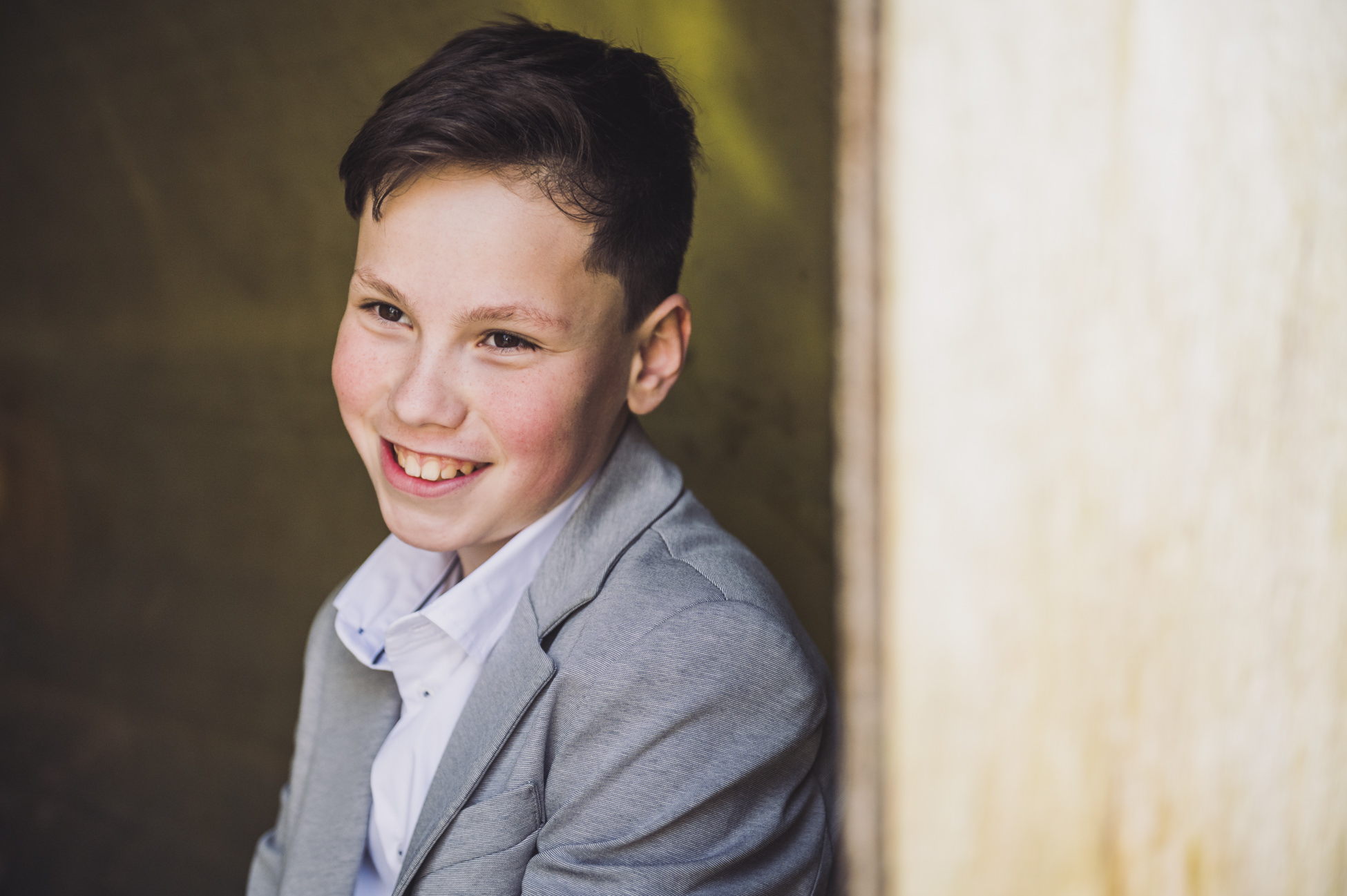 Communie en lentefeest fotografie rustige jongen Dendermonde