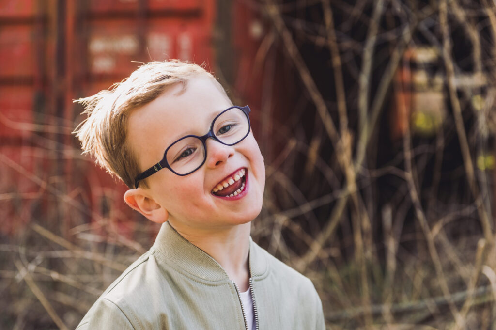Communie en lentefeest fotografie voor kinderen met ASS Autisme die niet graag op foto staan